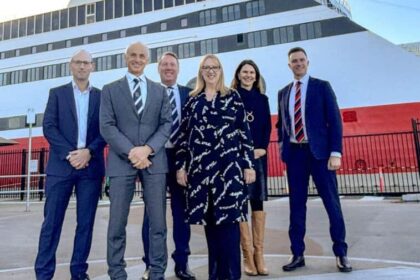 Devonport-City-Council-CEO-Matthew-Atkins-Mayor-Kontelj-Deputy-Mayor-Ron-Nelson-Mayor-Jarman-City-of-Greater-Geelong-CEO-Ali-Wastie-and-Councillor-Trent-Sullivan